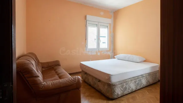 Piso de 2 habitaciones en La Calzada (Gijón) | Luminoso, exc - foto 5