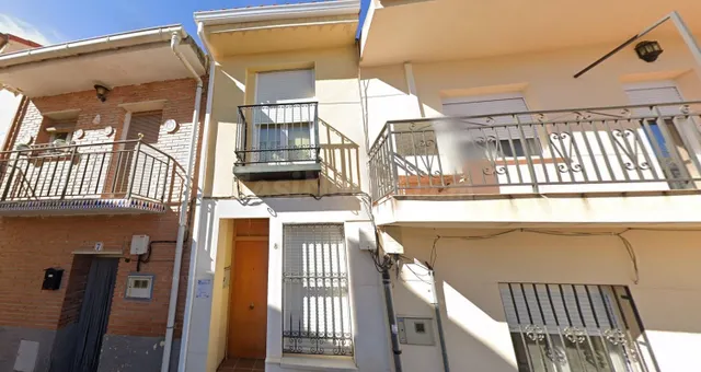 Se vende Piso OKUPADO en Fuente Alta 8 Villalbilla, (Madrid)