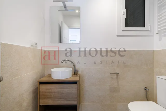 PISO RECIÉN REFORMADO CON GRAN BALCÓN EN L' EIXAMPLE — 18