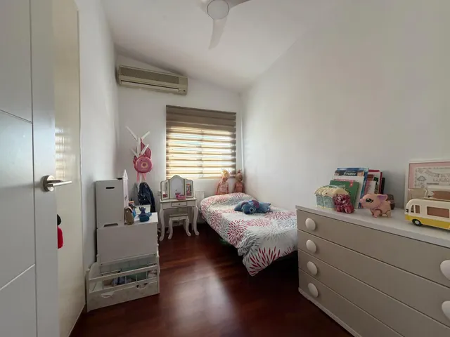 Chalet pareado seminuevo en zona de maravisa de la Pobla de Vallbona — 24