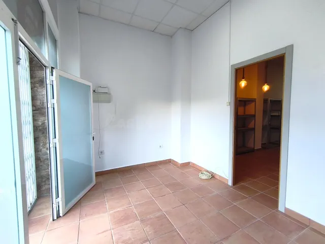 Se alquila local comercial ideal para instalar tu negocio. - foto 4
