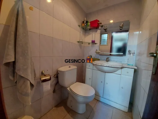 CASA DE PUEBLO CON MUCHAS POSIBILIDADES — 9