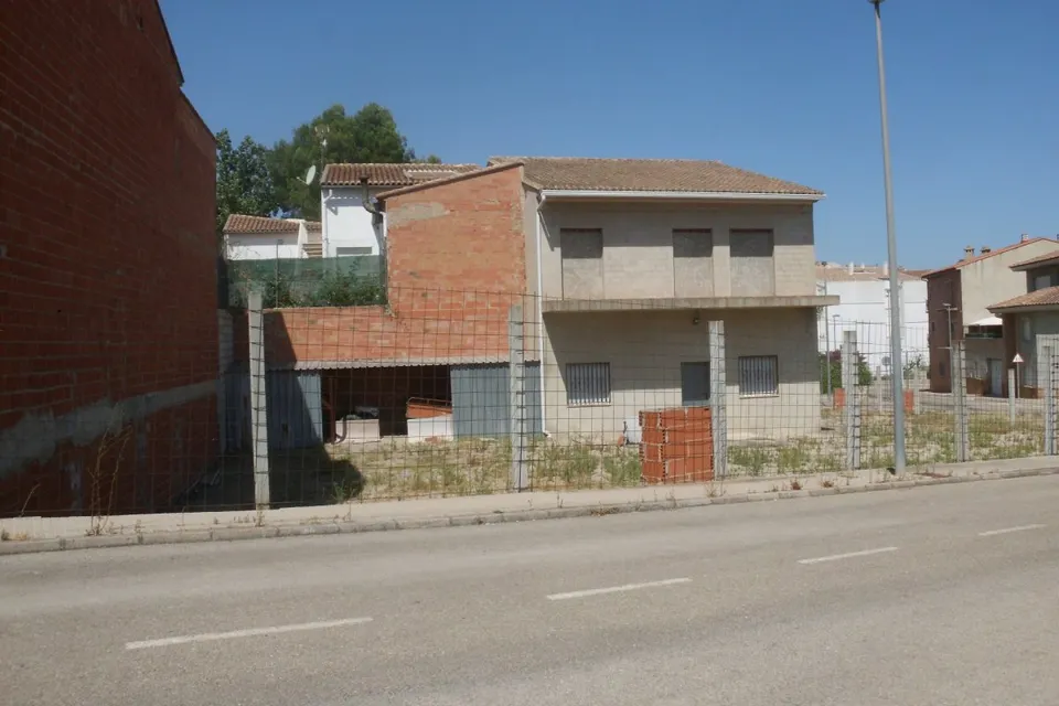 Solar en Castelló de Rugat