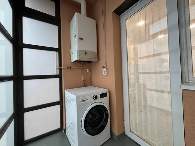 Piso EXTERIOR de 3 DORM con 2 plazas de garaje y piscina en Sanchinarro — 19