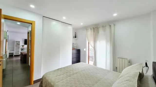 Piso reformado de tres habitaciones — 14