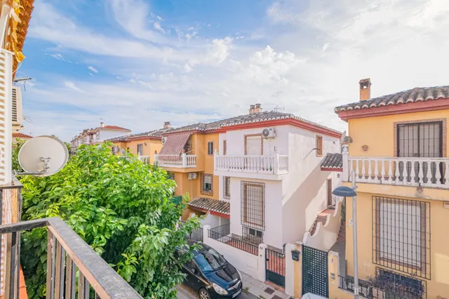 OPORTUNIDAD EN VENTA DE CASA ADOSADA DE 3 DORMITORIOS EN HIJAR — 4