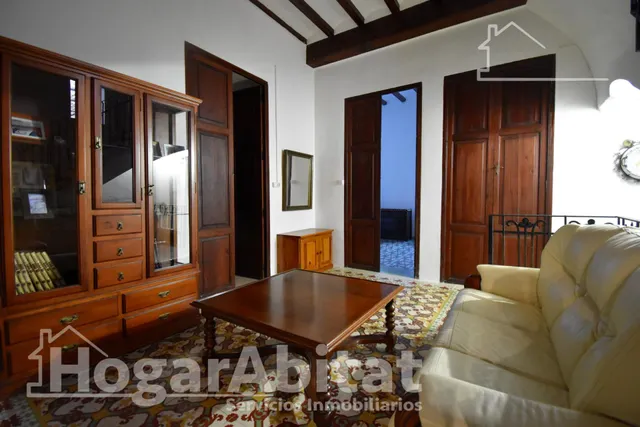 REFORMADO Y AMPLIO CON TECHOS ALTOS, PISCINA Y MUCHO ESTILO ¡TE ENCANTARÁ! — 7