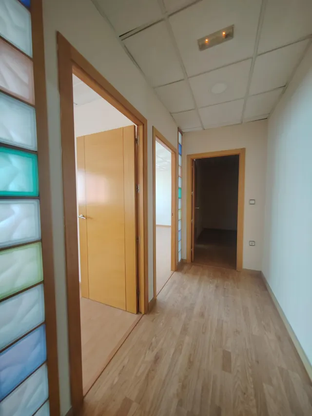 Amplio Local Comercial Reformado en Gran Eje de Jaén - Ideal para Tu Negocio — 16