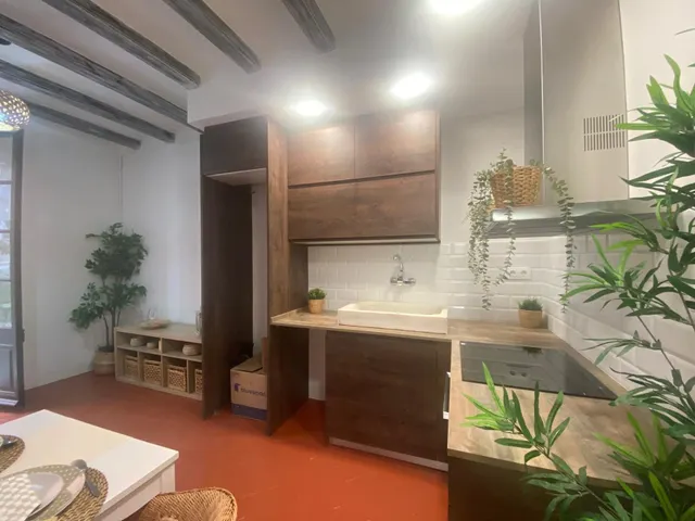 ESTUPENDO APARTAMENTO REFORMADO AL LADO DE SAGRADA FAMILIA — 6