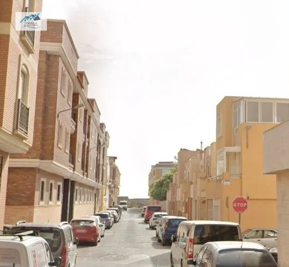 Venta piso en Roquetas de Mar (Almería) - foto 2