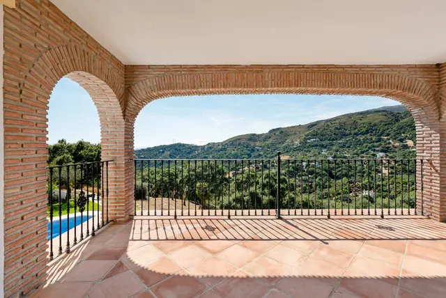 Chalet 4 habitaciones 400m² en venta - Costa Del Sol — 47