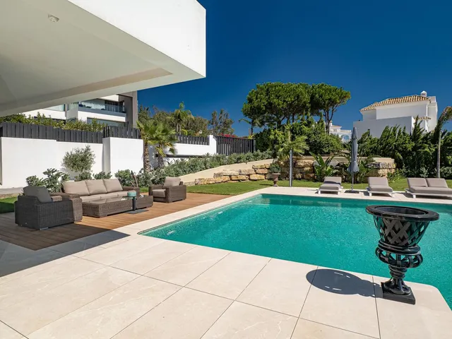 Chalet 4 habitaciones 560m² en venta - Costa del Sol - foto 3