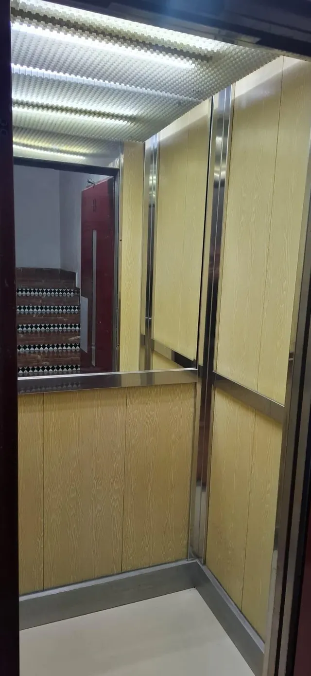 Entresuelo 3 habitaciones 104m² en venta - Carolinas bajas — 28