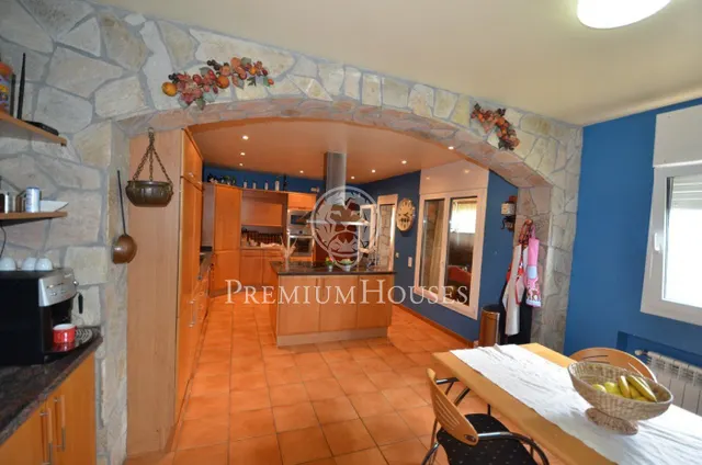 Casa en venta con gran parcela frente al mar en Canet de Mar — 13