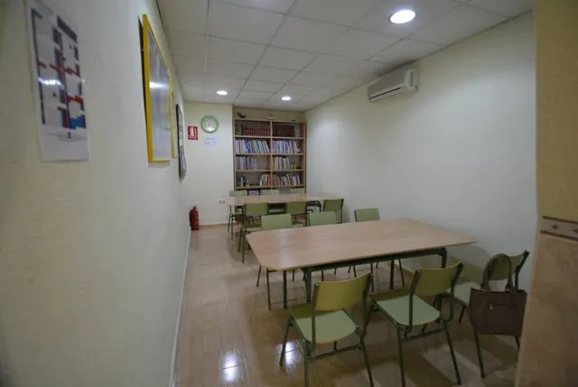 ¡¡PRECIO REBAJADO!! Local en planta baja de 87,50 m2. en Orihuela. Zona de Reyes Católicos. — 6