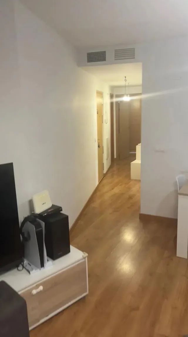 Precioso piso de 2 habitaciones cerca del mar en Torrebenagalbón — 10