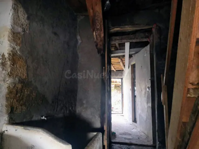Casa para restaurar en la zona de Noicela - foto 3