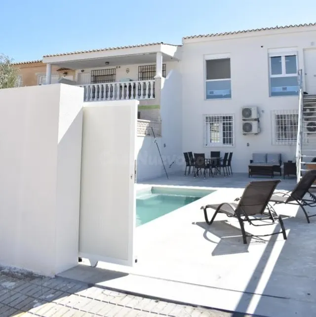 Nuevo-Fantástico bungalow con piscina privada y 3 dormitorio