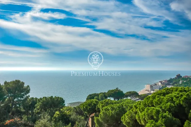 En venta la casa más original y con las mejores vistas de toda la Costa de Barcelona. — 40
