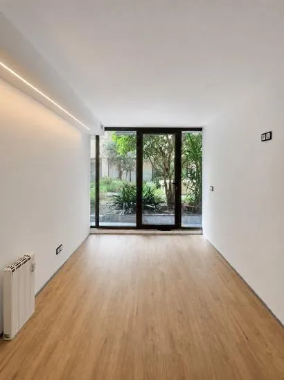 Oficina con espacios independientes y vistas a un agradable jardín en Sant Antoni — 8