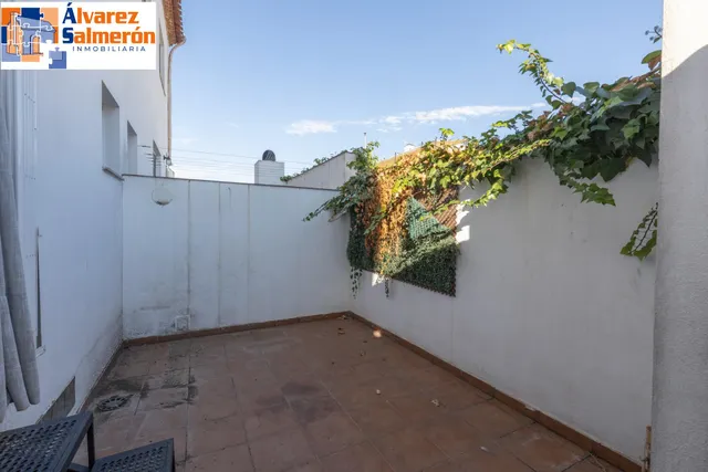 Casa adosada con terraza, vistas a Granada y Sierra Nevada, garaje y sótano — 49