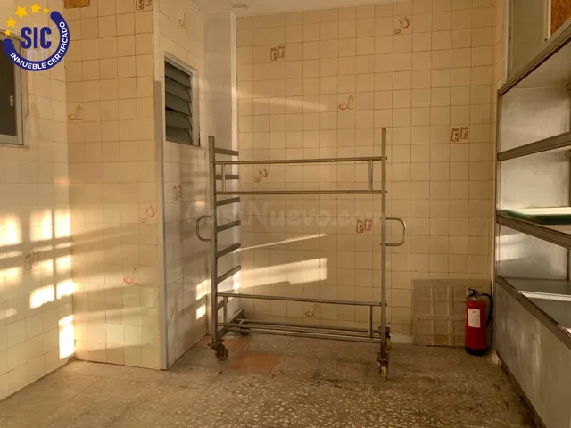 LOCAL CON GRAN POTENCIAL EN VENTA EN NULES - foto 4