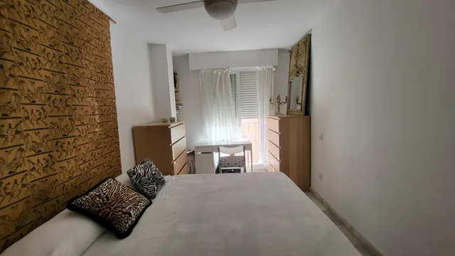 Piso en el centro de San Pedro Alcantara de 2 habitaciones y 2 baños, REFORMADO Y CON GARAJE — 27