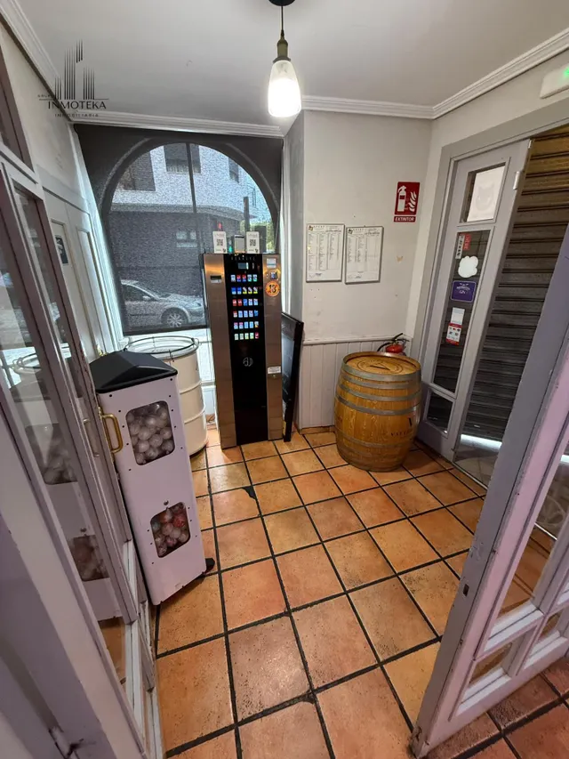 REF: C135 GRUPO INMOTEKA INMOBILIARIA TRASPASA RESTAURANTE ZONA FERIA/FATIMA — 24