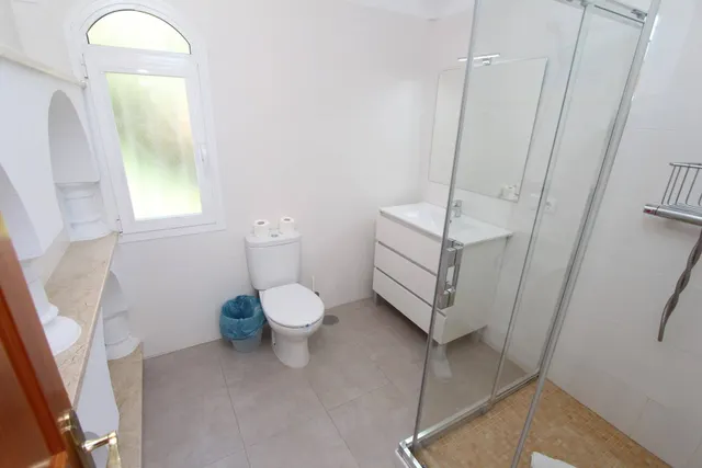 VILLA INDEPENDIENTE CON 4 habitaciones — 18