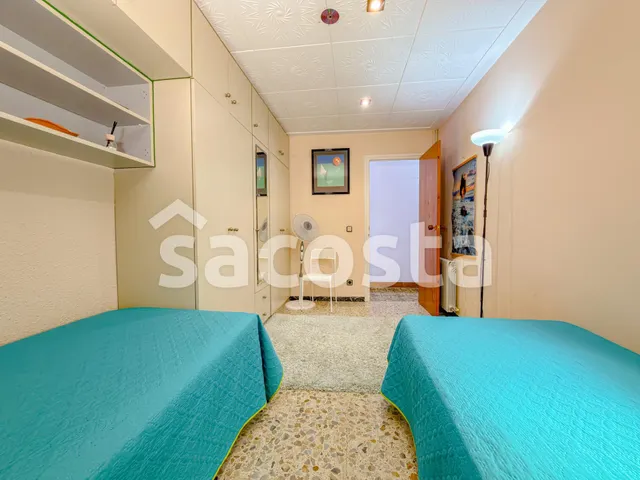 Piso con vistas al mar y a la montaña en Els Pavos, Blanes — 25