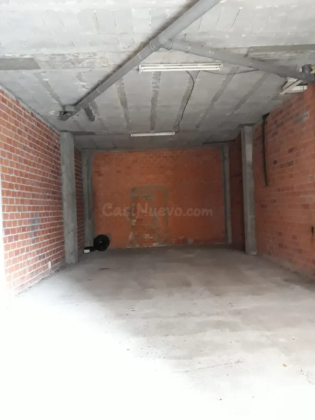 Bajo en Rúa Río Miño de Carballo - foto 2