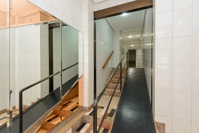 Tres habitaciones, ascensor y trastero en fuertes acevedo. listo para entrar a vivir — 35
