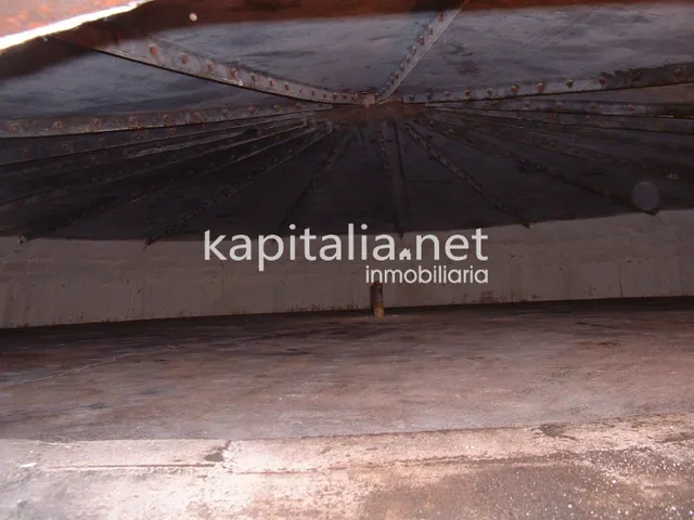 Casa a la venta en La Vila de Ontinyent. — 18