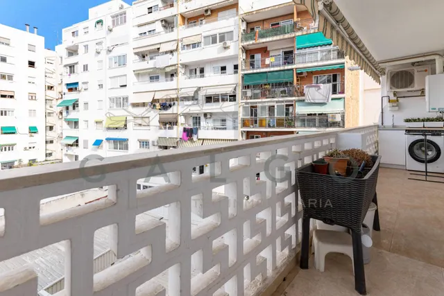 Comprar piso reformado con garaje junto a Plaza Xúquer — 19