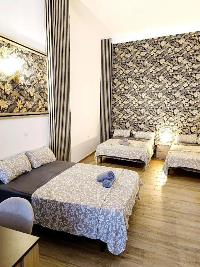 LOCAL COMERCIAL COMO VIVIENDA — 15