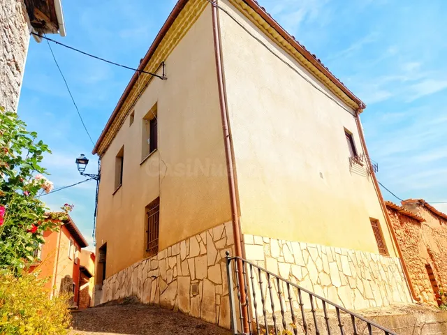 Casa-Chalet en Venta en Gumiel De Izan Burgos — 3