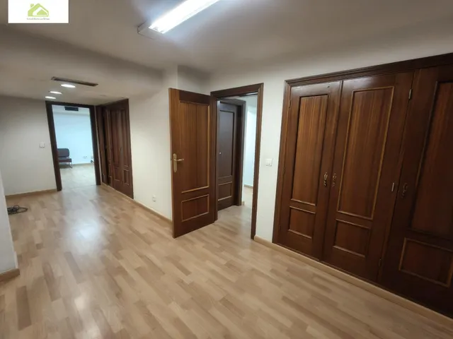 OFICINA EN VENTA EN ZONA DE LA MARINA — 13