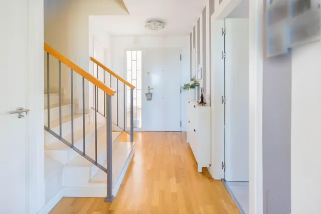 Chalet con Vistas al Mar  y la Montaña – Ubicación Privilegiada — 46