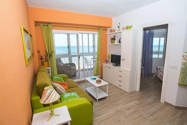 APARTAMENTO FRENTE AL MAR! 1RA LINEA DE PLAYA GANDIA - foto 5