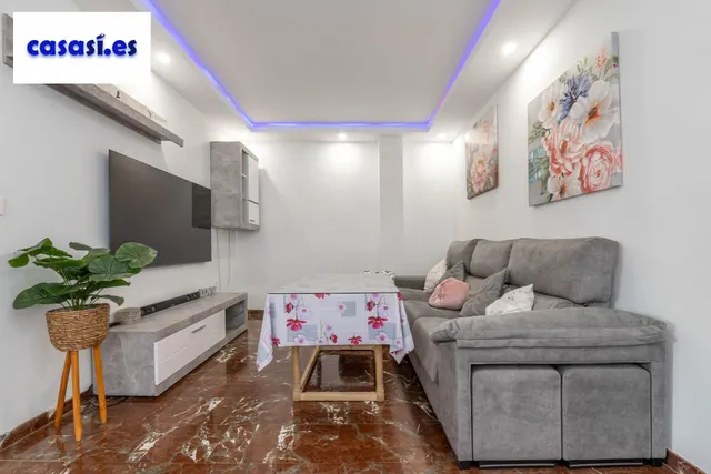 Encantadora Casa Reformada en Ogijares con Vistas y Espacios para Disfrutar — 7