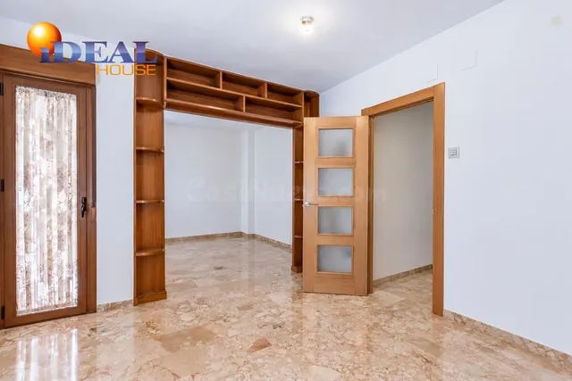 Magnífico piso con plaza de garaje junto a Catedral. — 5