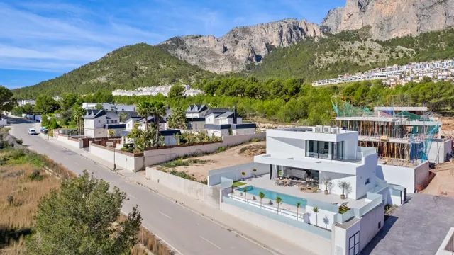 VILLAS DE OBRA NUEVA EN POLOP — 6