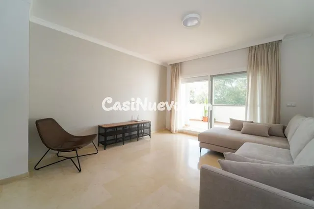 Ático de Elviria: Un Refugio Exclusivo en Marbella - foto 2