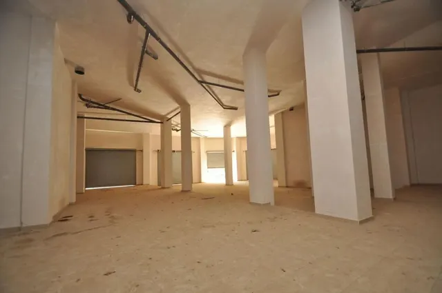 Local comercial 700m² en venta - Club de Campo — 9