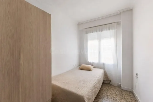 Piso de 3 habitaciones y 2 baños en Valencia — 4