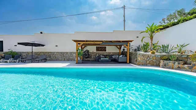 Casa 3 habitaciones 211m² en venta - Las Filipinas - foto 5