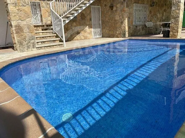 Chalet Independiente en Lloret de Mar — 41