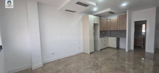 OFICINA-VIVIENDA EN ARCO DE LADRILLO