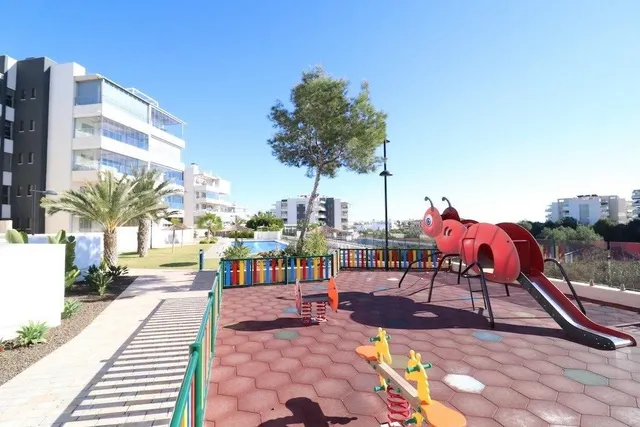 Apartamento 3 habitaciones 105m² en venta - Lomas de Cabo Roig — 28