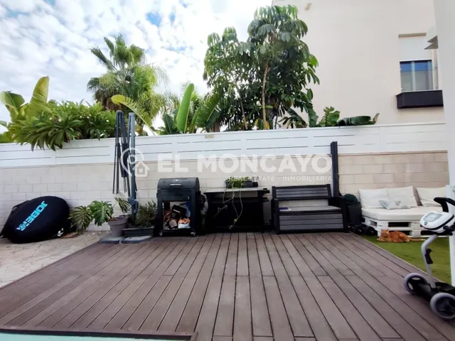 Fantástico chalet independiente con piscina privada en Gran Alacant, Alicante, Costa Blanca — 8